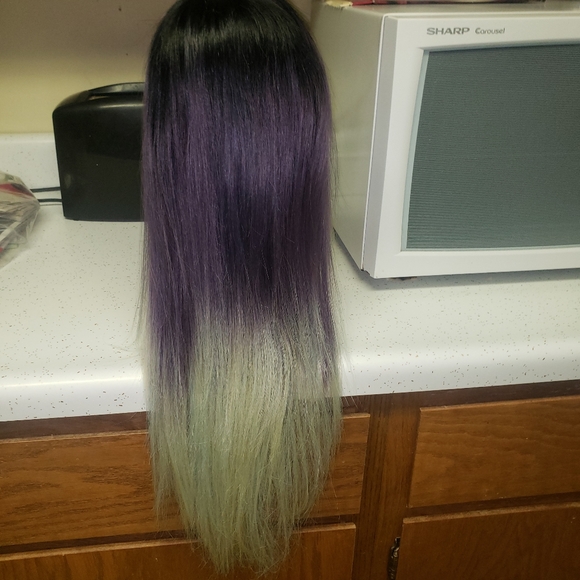 Lace wig - Picture 2 of 6